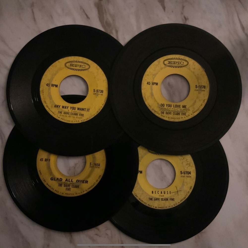 4 Dave Clark Five 45 rpm records - Picture 1 of 2